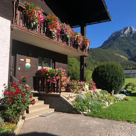 Homestay Gaestehaus Wasserburger Kernhof