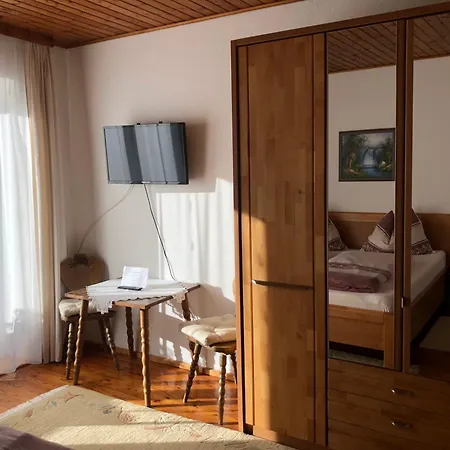 Homestay Gaestehaus Wasserburger *