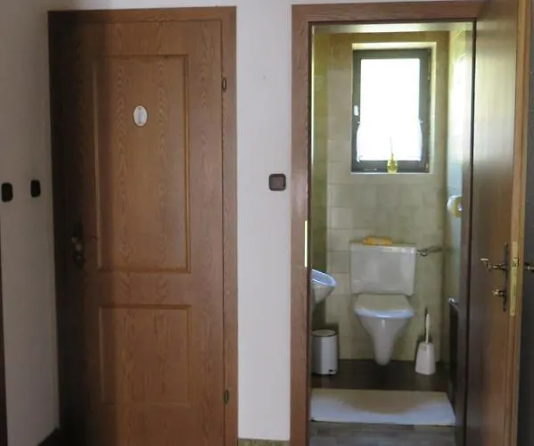 Habitación en casa particular Gaestehaus Wasserburger Kernhof